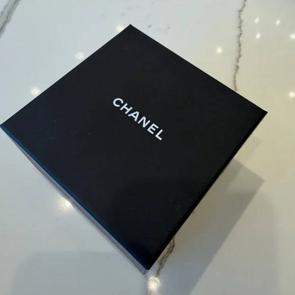 NIB NWT Chanel Camillia Brooch - Light Orange/Pink - Gorgeous!!! - Picture 6 of 10